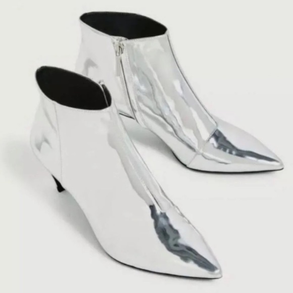 Zara Silver Metallic Pixie Zip Up Boots 8 Ankle Booties Shoes - Picture 1 of 13